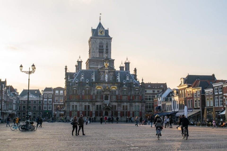 <h3><strong>Stadhuis Delft &ndash; A Renaissance Town Hall 🏛️</strong></h3>
<p>Overlooking <strong>Markt Square</strong>, <strong>Stadhuis Delft (Delft Town Hall)</strong> is a <strong>stunning Renaissance-style building</strong> that has been the <strong>center of city government for centuries</strong>.</p>
<p>🌟 <strong>Why Visit?</strong><br>✅ A <strong>beautiful 17th-century building</strong> with intricate details<br>✅ <strong>Historic interiors</strong>, including the former prison cells<br>✅ A great <strong>photo spot in the heart of Delft</strong></p>
<p>💡 <strong>Fun Fact:</strong> The town hall was <strong>rebuilt in the 17th century</strong> after a fire destroyed the original Gothic structure!</p>
<p>📍 <strong>Admire Delft&rsquo;s history at Stadhuis Delft!</strong></p>