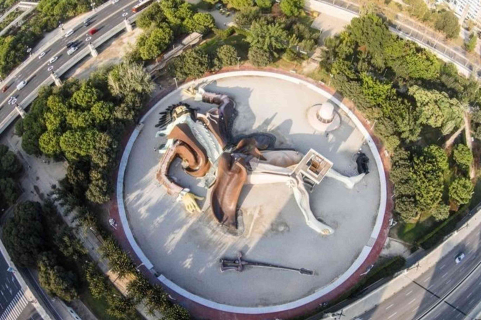 <p data-start="0" data-end="67">🎠 <strong data-start="3" data-end="67">Valencia's Giant Playground: Imagination Comes to Life</strong></p>
<p data-start="69" data-end="336">Hidden within the green heart of <a href="https://www.getyourguide.com/valencia-l49/">Valencia</a> lies one of the city's most unique attractions: <strong data-start="159" data-end="176">Gulliver Park</strong>. Inspired by Jonathan Swift's famous tale, this enormous playground transforms visitors into tiny explorers climbing across the giant body of Gulliver himself.</p>
<p data-start="338" data-end="633">From towering slides and hidden pathways to panoramic views of the surrounding parkland, Gulliver Park offers a playful experience unlike anywhere else in Europe. Combined with Valencia's sunny climate, vibrant culture and modern attractions, it makes for a perfect family-friendly city escape.</p>
<p data-start="635" data-end="821">Beyond the park, discover Valencia's blend of historic charm and contemporary innovation, from medieval streets and bustling markets to futuristic architecture and Mediterranean beaches.</p>
<p data-start="898" data-end="928">📍&nbsp;<strong data-start="901" data-end="928">Recognisable landmarks:</strong></p>
<ul data-start="929" data-end="1100">
<li data-section-id="j2h8rn" data-start="929" data-end="962"><a href="https://www.getyourguide.com/parque-gulliver-l5470/?partner_id=GZ1KO7T&amp;utm_medium=travel_agent">Gulliver Park</a> (Parque Gulliver)</li>
<li data-section-id="1o2yfw2" data-start="963" data-end="997"><a href="https://www.getyourguide.com/jardi-del-turia-valencia-l164368/garden-park-tours-tc159/?partner_id=GZ1KO7T&amp;utm_medium=travel_agent">Turia Gardens</a> (Jard&iacute;n del Turia)</li>
<li data-section-id="1nzvjum" data-start="998" data-end="1025"><a href="https://www.getyourguide.com/city-of-arts-and-sciences-l4756/?partner_id=GZ1KO7T&amp;utm_medium=travel_agent">City of Arts and Sciences</a></li>
<li data-section-id="18u2kcz" data-start="1026" data-end="1046"><a href="https://www.getyourguide.com/valencia-cathedral-l34130/?partner_id=GZ1KO7T&amp;utm_medium=travel_agent">Valencia Cathedral</a></li>
<li data-section-id="1rix4wu" data-start="1047" data-end="1081">Central Market (Mercado Central)</li>
<li data-section-id="1lspx73" data-start="1082" data-end="1100"><a href="https://www.getyourguide.com/malvarrosa-beach-l142438/?partner_id=GZ1KO7T&amp;utm_medium=travel_agent">Malvarrosa Beach</a></li>
</ul>
<p>Stay at <a href="https://book.hotel.eu/hotels/lp2058e?source=hotels&amp;placeId=ChIJpRUYtExPYA0RPvMEDMWEuC8"><strong data-start="632" data-end="659">Only YOU Hotel Valencia</strong></a>, a stylish hotel in the heart of the city. With contemporary design, excellent dining options and easy access to Gulliver Park, the Turia Gardens and Valencia's historic centre, it provides the perfect base for a family-friendly city break.</p>
<p data-start="1337" data-end="1409" data-is-last-node="" data-is-only-node="">#Valencia #SpainTravel #FamilyTravel #HiddenGemsEurope #CityBreaksEurope</p>